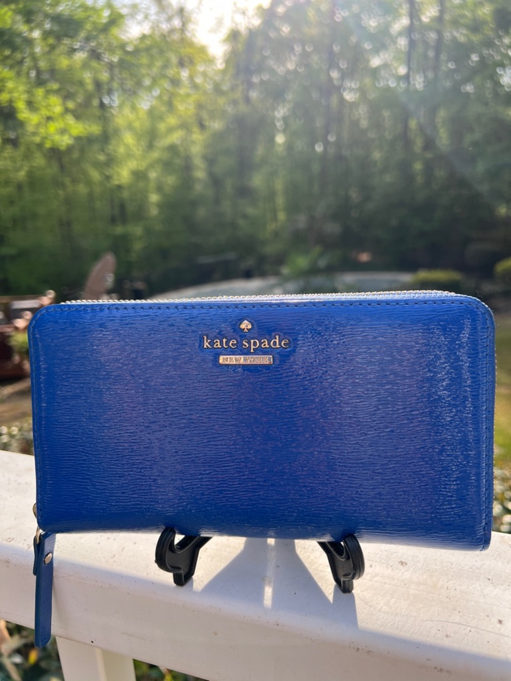Kate Spade New York Patent Leather Zip Around Wallet Great like New Condition - Picture 4 of 17